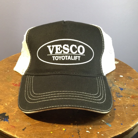 VESCO toyotalift 5 panel mesh back hat black white dealer trucker cap NWOT - Picture 1 of 10